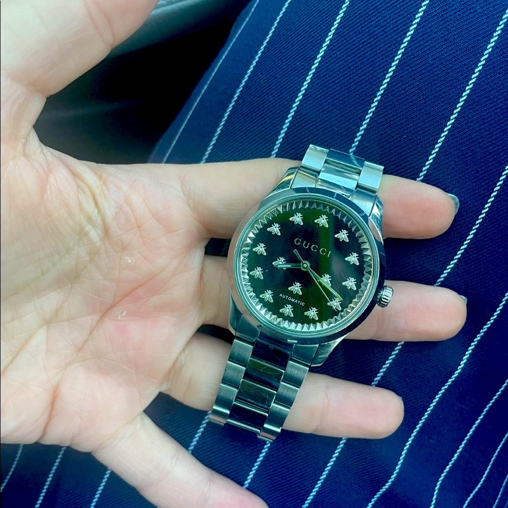AUTHENTICATED GUCCI WATCH